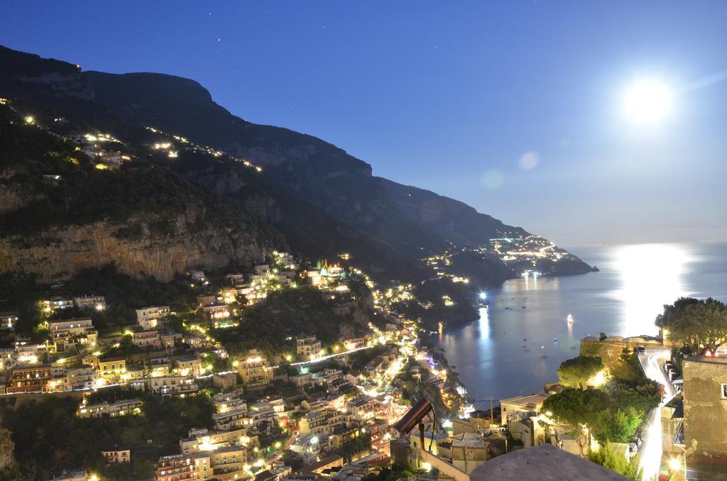 Appartamento Casa Le Terrazze Positano Camera foto