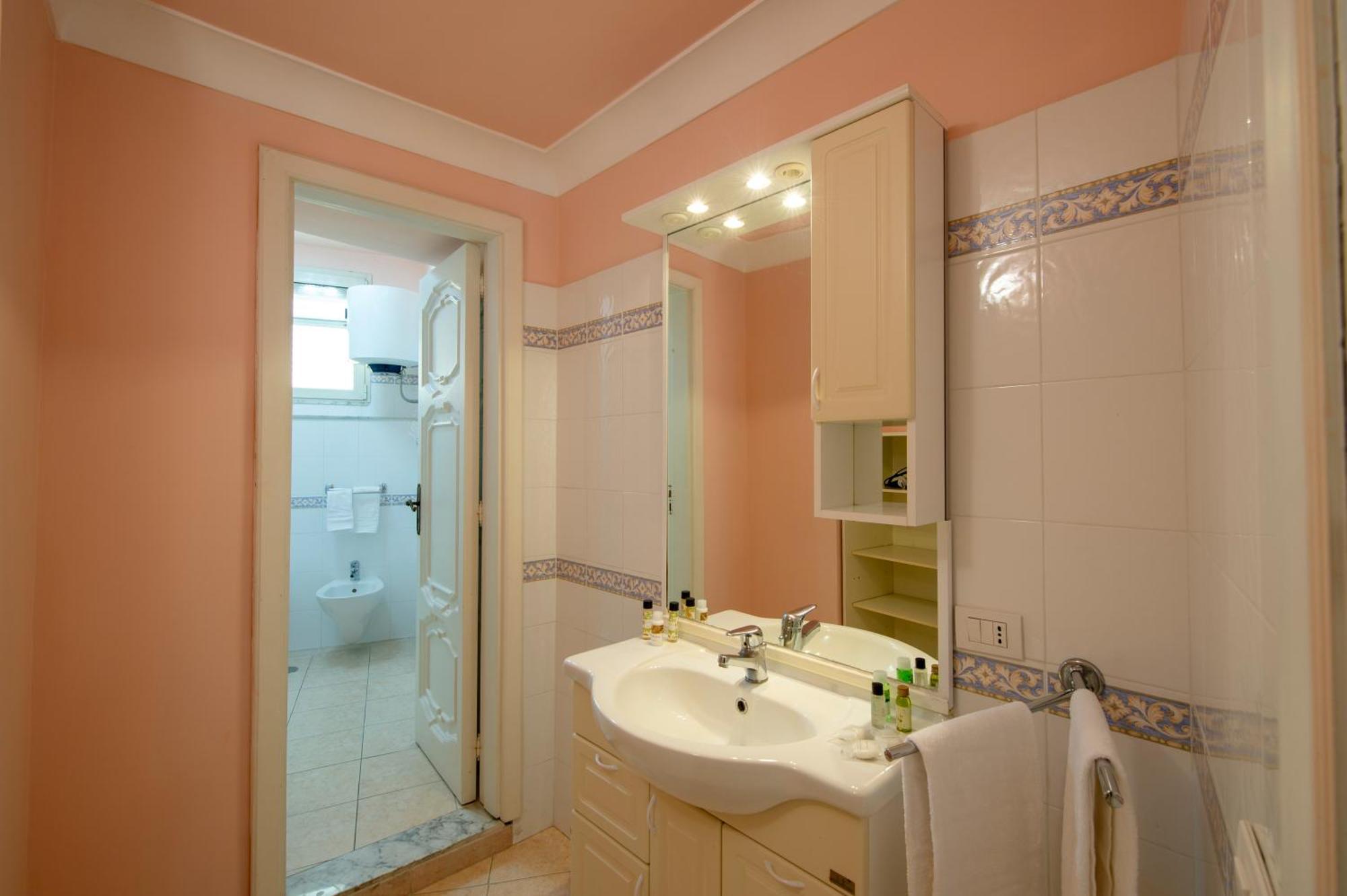 Appartamento Casa Le Terrazze Positano Esterno foto