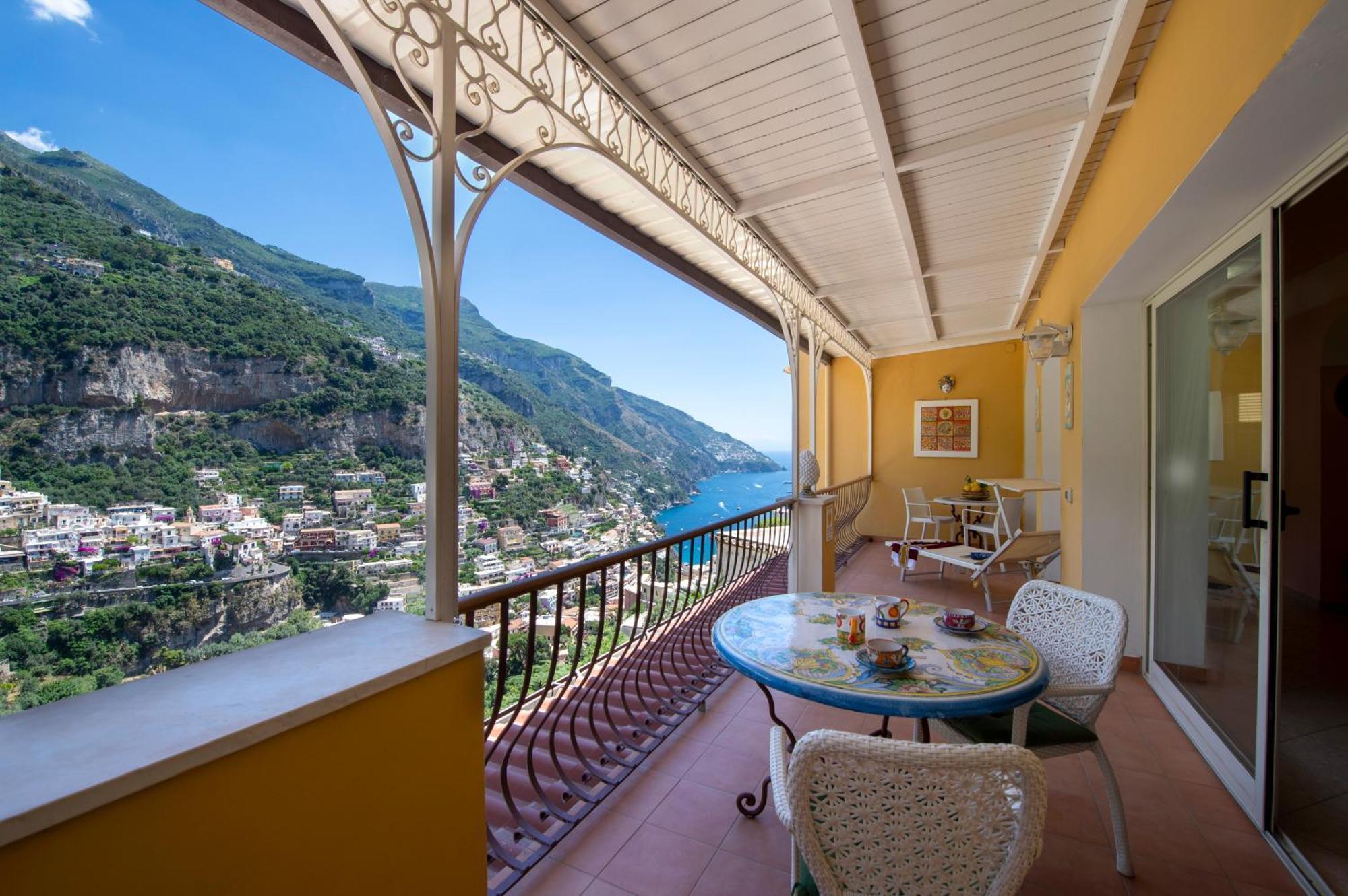 Appartamento Casa Le Terrazze Positano Esterno foto