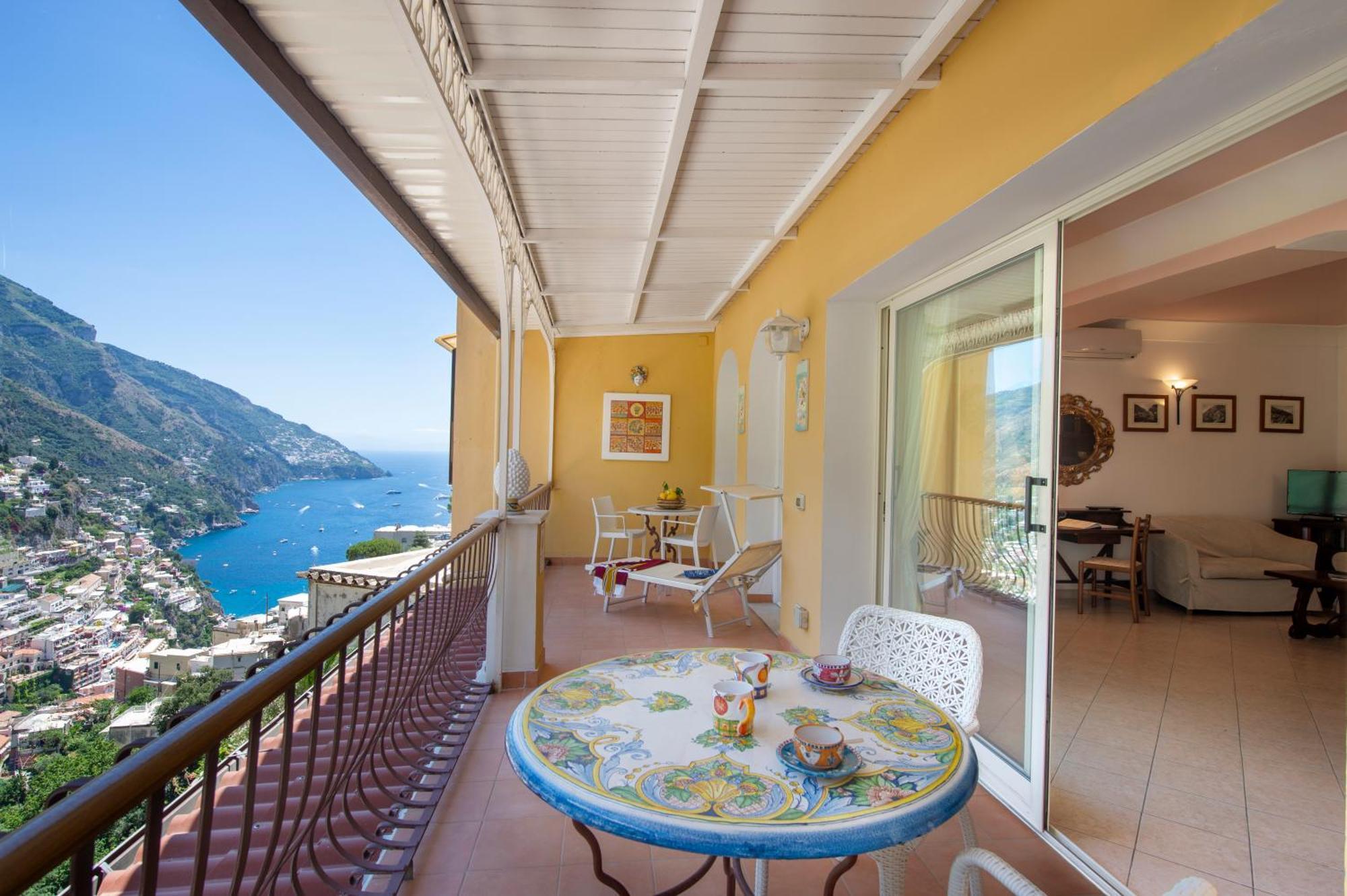 Appartamento Casa Le Terrazze Positano Esterno foto