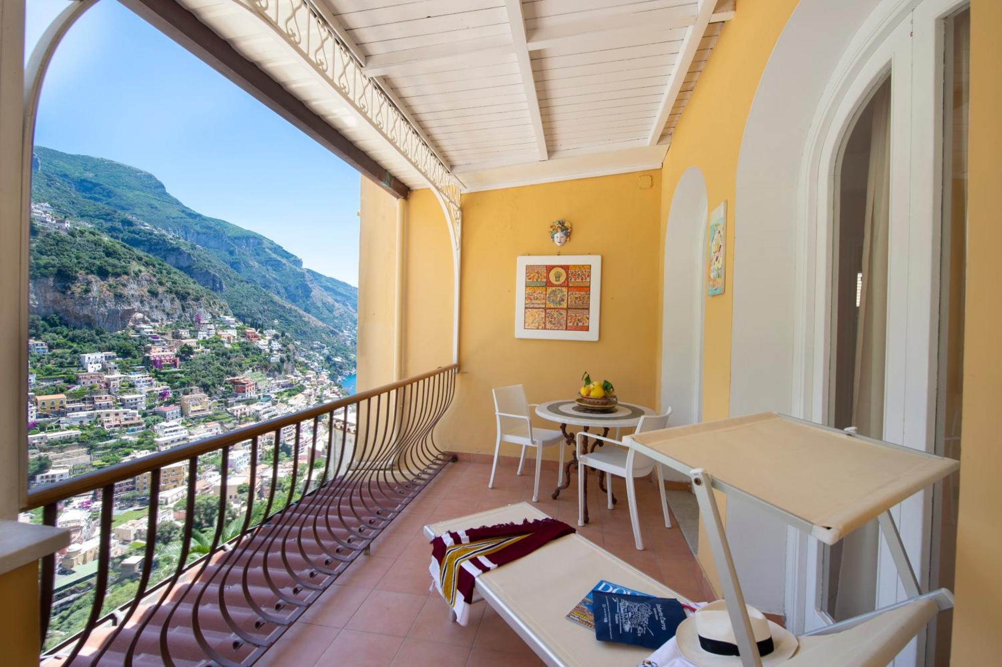 Appartamento Casa Le Terrazze Positano Esterno foto