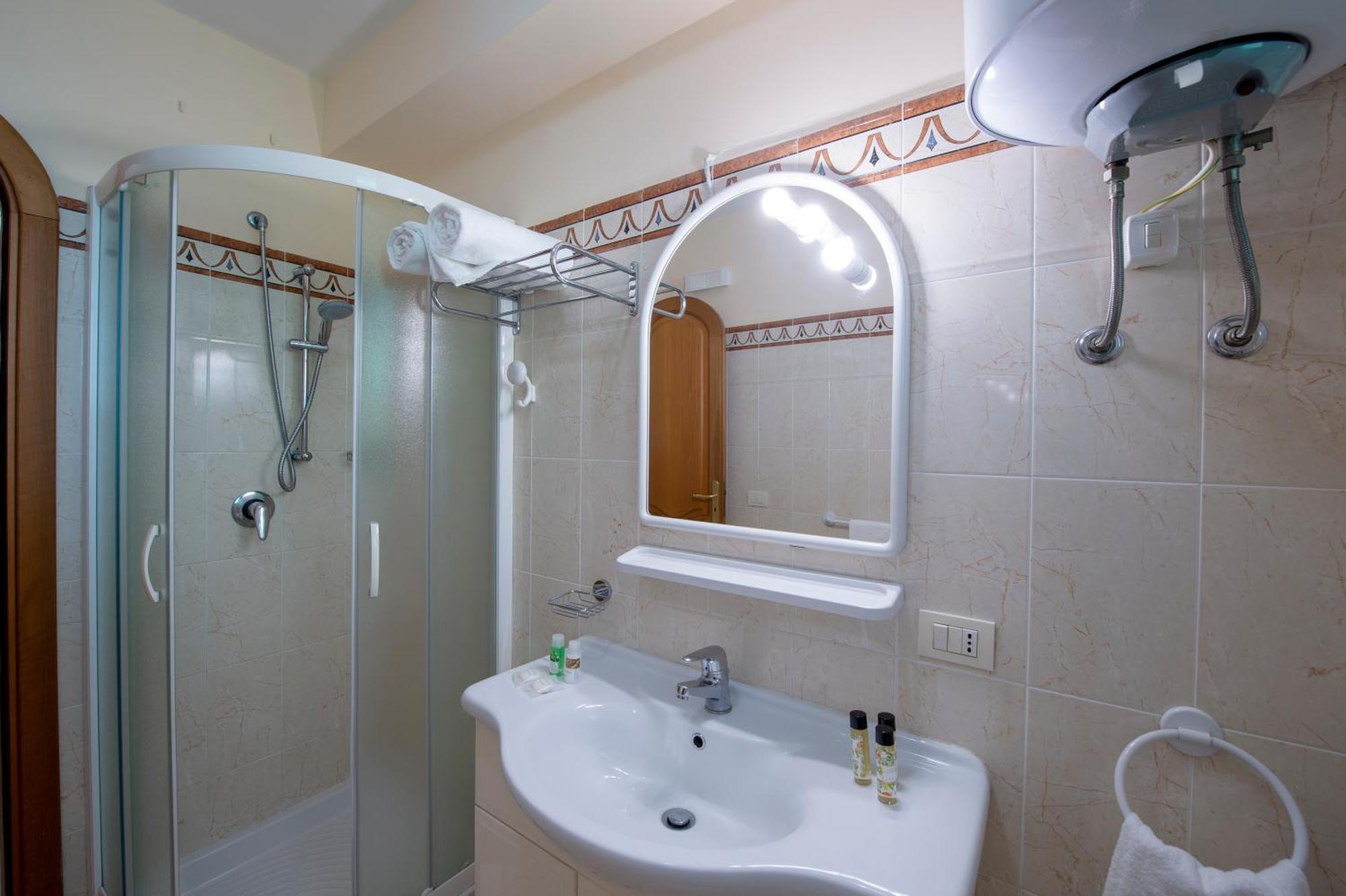Appartamento Casa Le Terrazze Positano Esterno foto