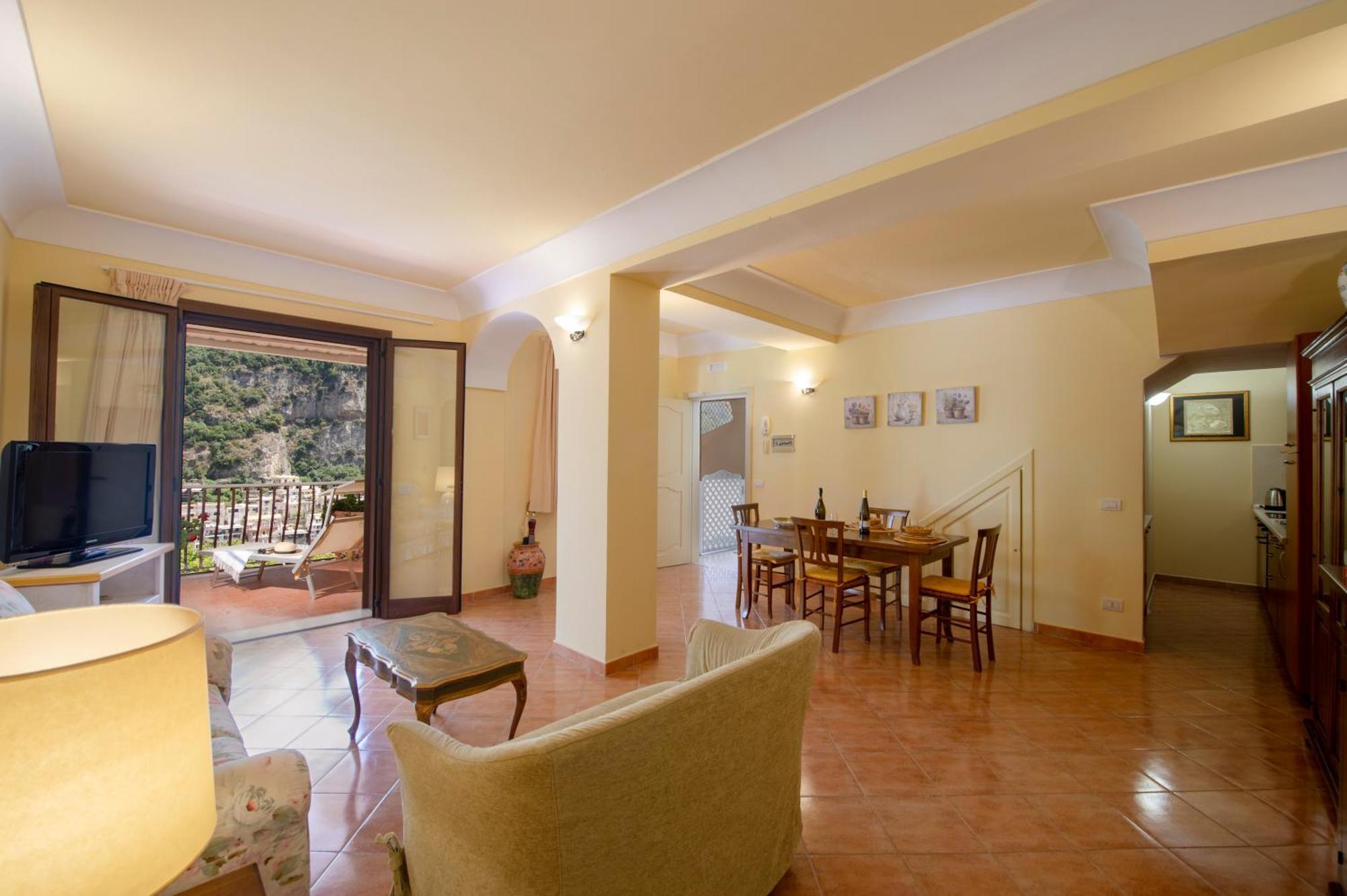 Appartamento Casa Le Terrazze Positano Esterno foto