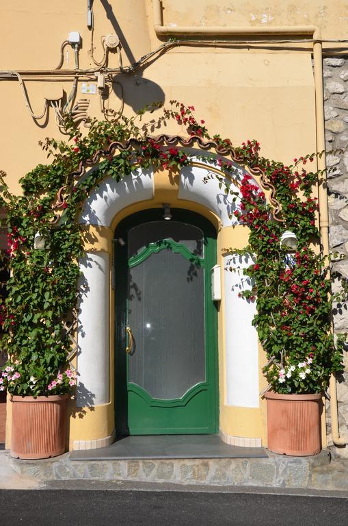 Appartamento Casa Le Terrazze Positano Esterno foto